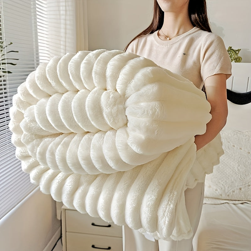 Ultra-Soft Pink Faux Rabbit Fur Blanket for All Seasons