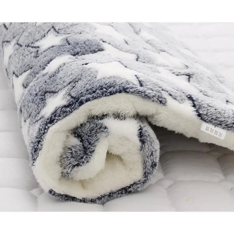 HookUpCo. Cozy Fleece Pet Sleeping Mat Blanket