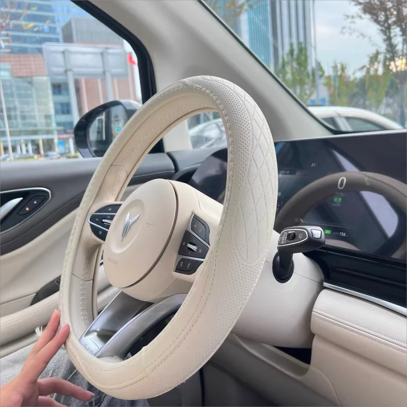 HookUpCo. Napa Leather Steering Wheel Cover - HookUpCo.
