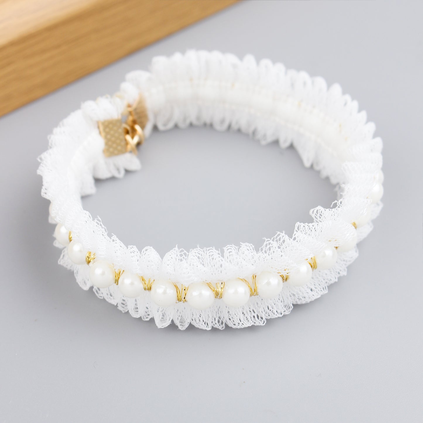 Elegant Pearl and Lace Adjustable Pet Collar for Stylish Pets