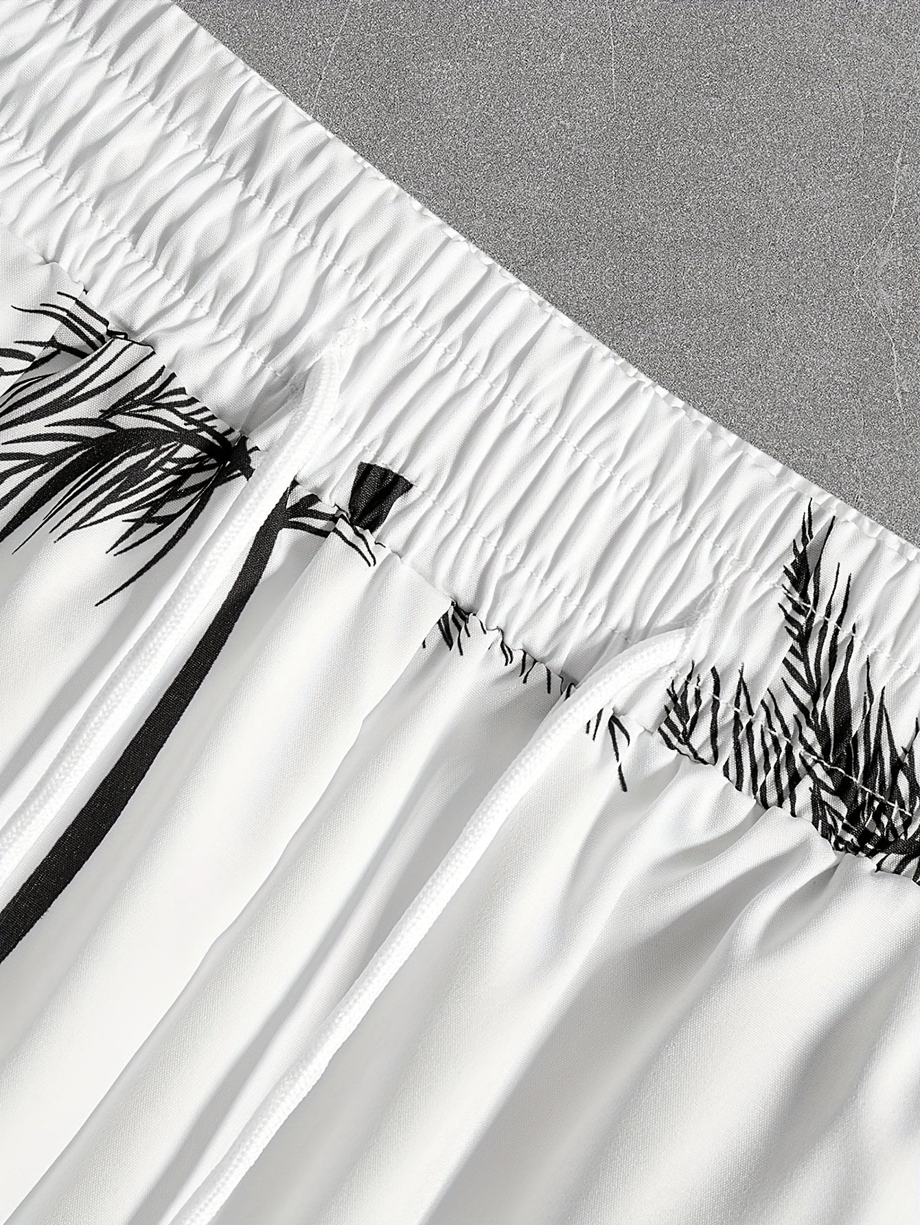 Coconut Tree Print Men's Summer Outfit - Shirt and Shorts Set