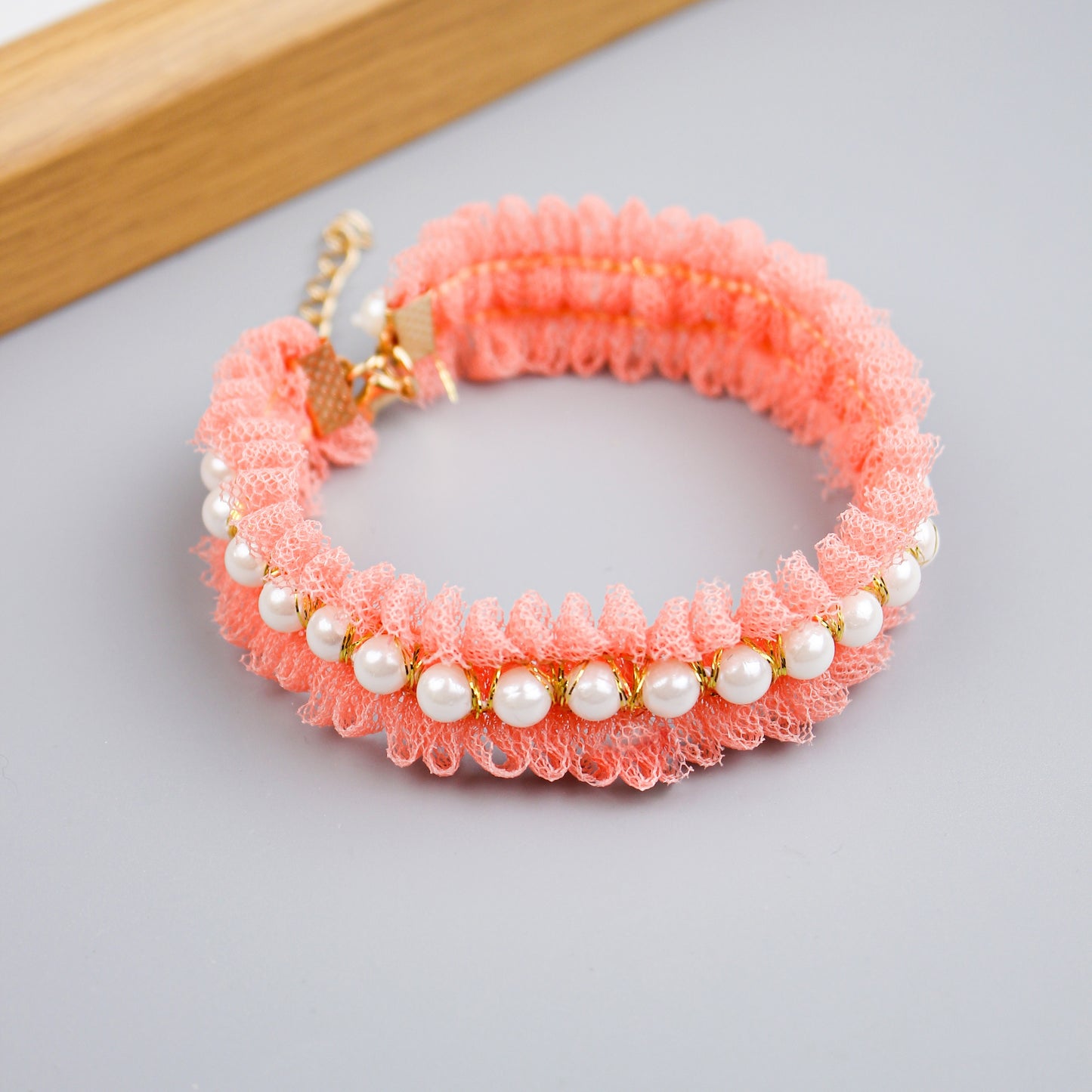 Elegant Pearl and Lace Adjustable Pet Collar for Stylish Pets