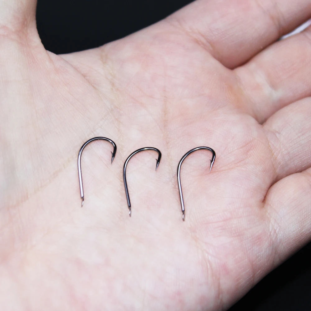 HookUpCo. 20-Pack Black Carp Fishing Hooks - HookUpCo.