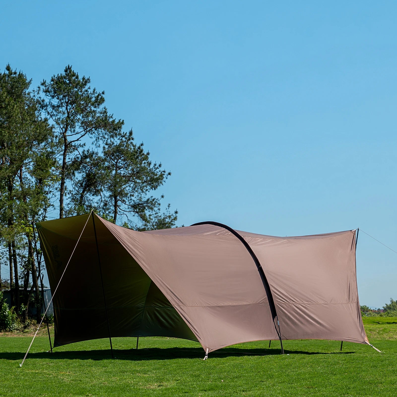 HookUpCo. Portable Tunnel Canopy with Sunblock Shade - HookUpCo.