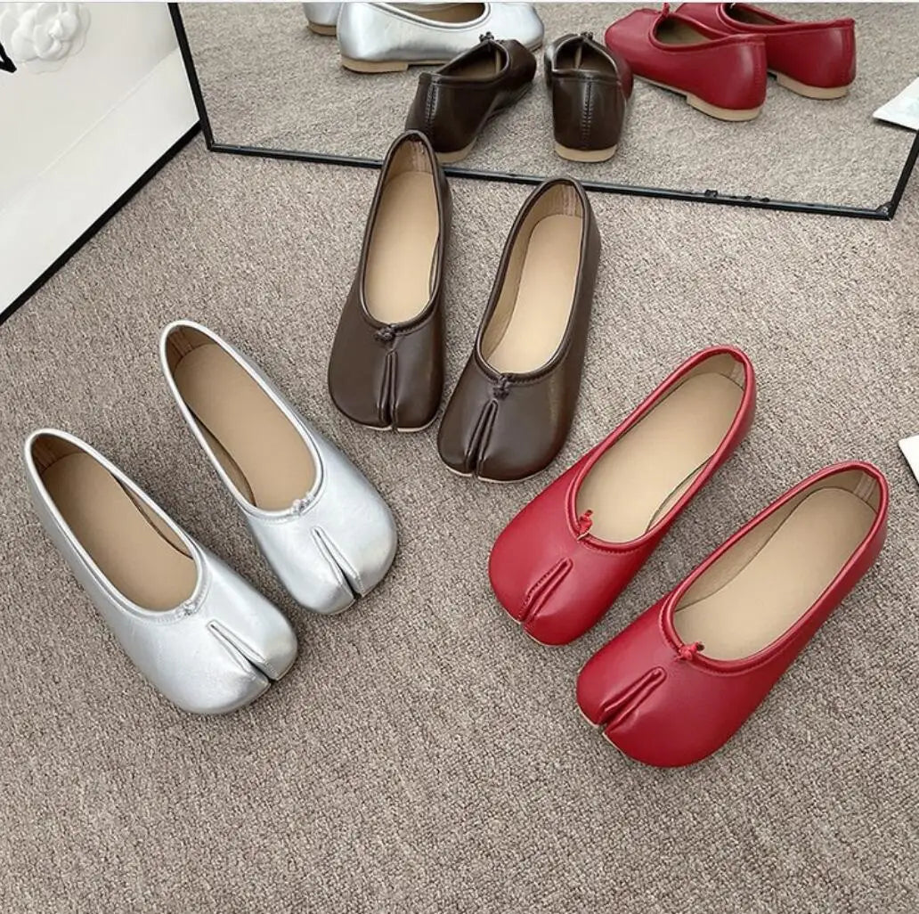 Cozy Japanese Tabi Leather Flats for Women – HookUpCo.