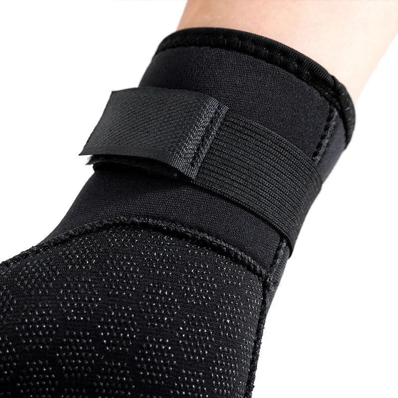 HookUpCo. 3mm Neoprene Dive Gloves