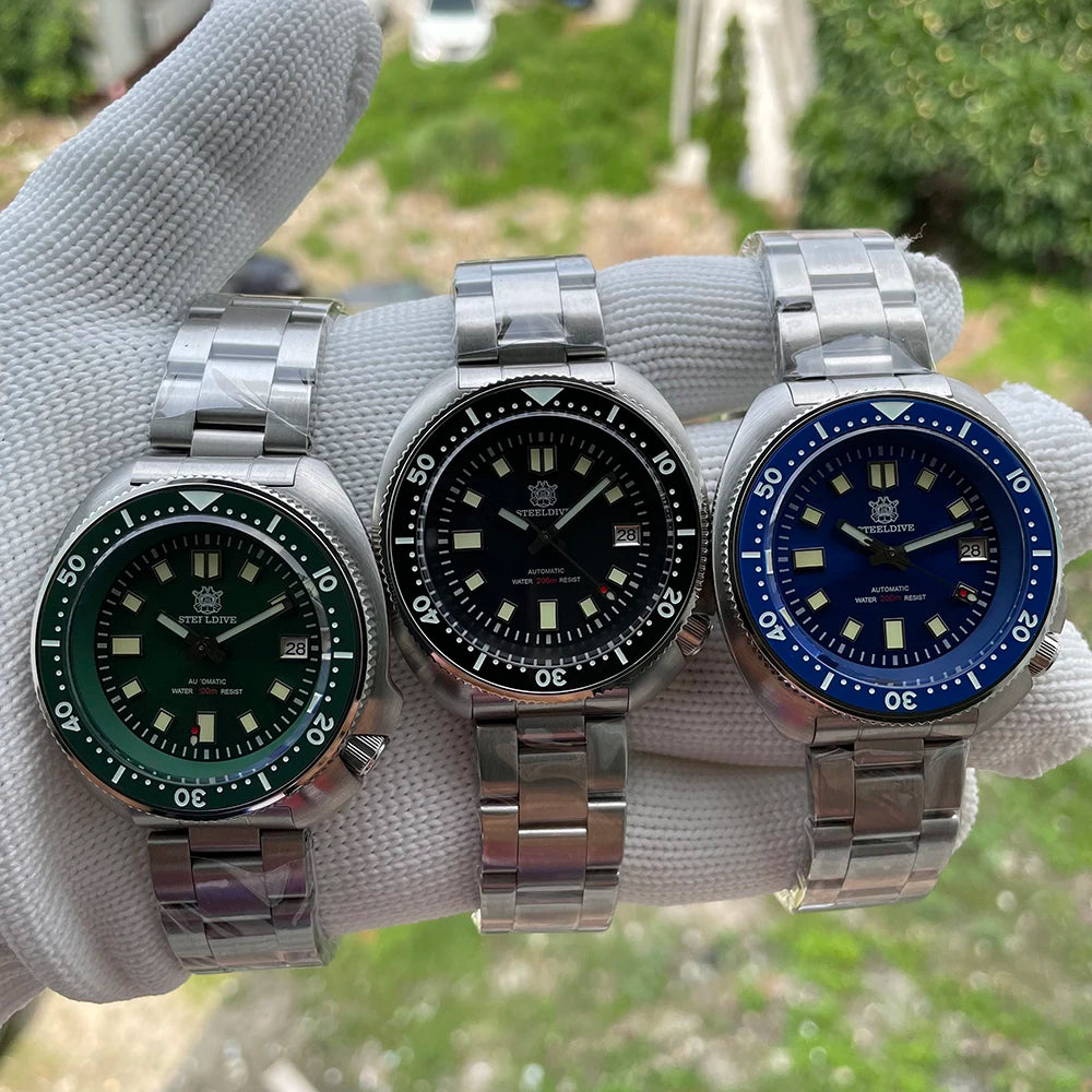 HookUpCo. 200M Dive Watch Series