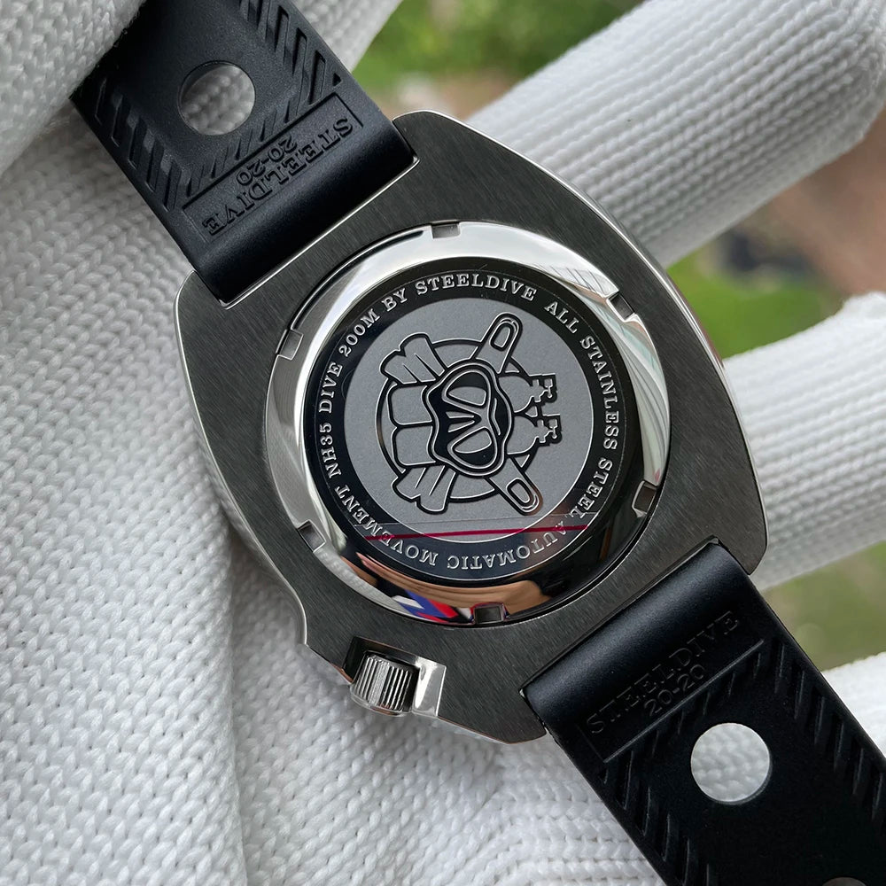HookUpCo. 200M Dive Watch Series