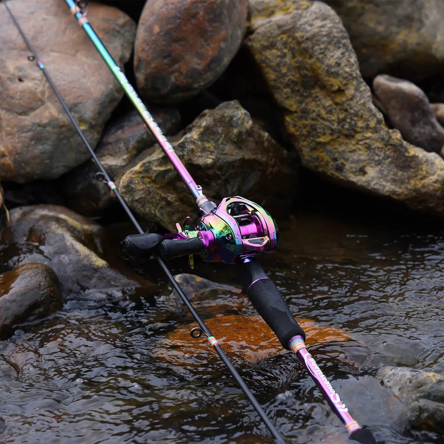 HookUpCo. Carbon Fiber Baitcasting Fishing Rod - HookUpCo.