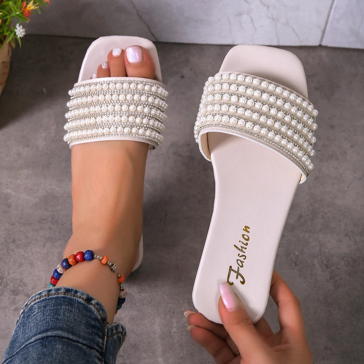 Elegant Women's Flat Sandals with Pearl and Rhinestone Detail