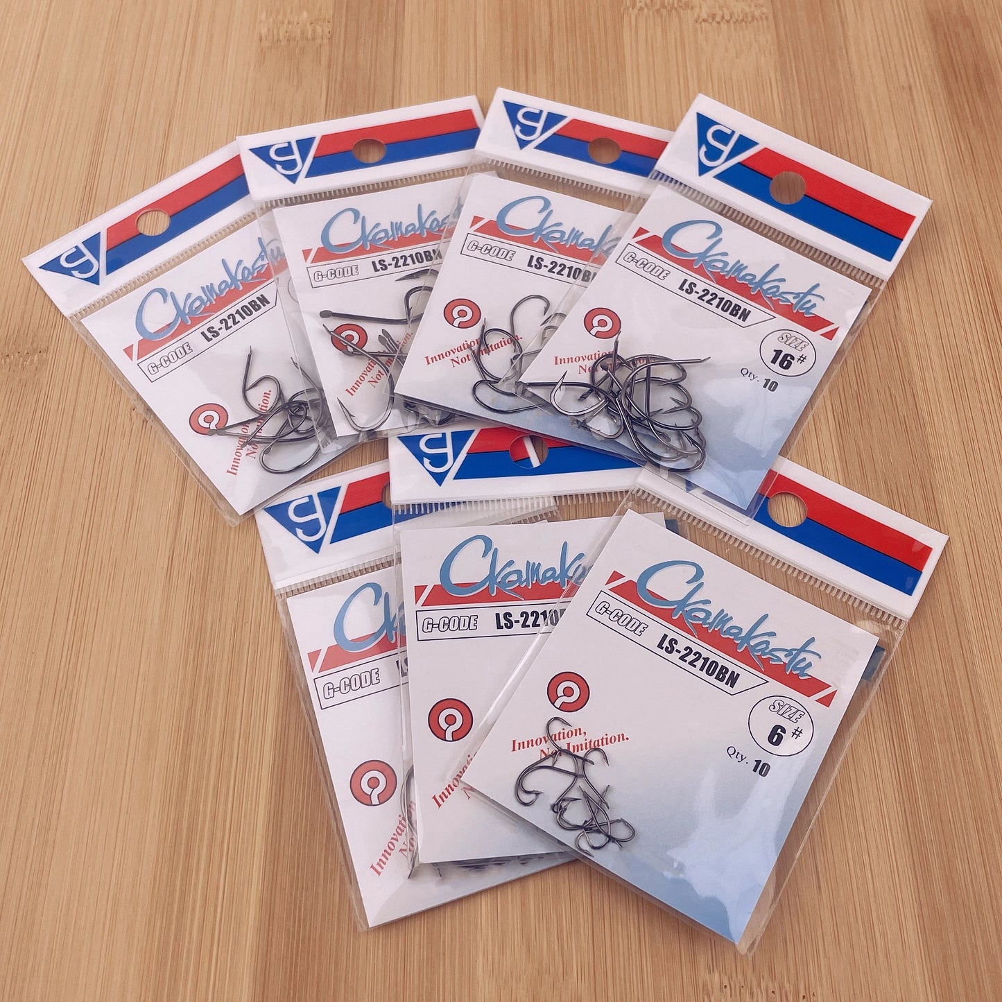 HookUpCo. 20-Pack Black Carp Fishing Hooks - HookUpCo.