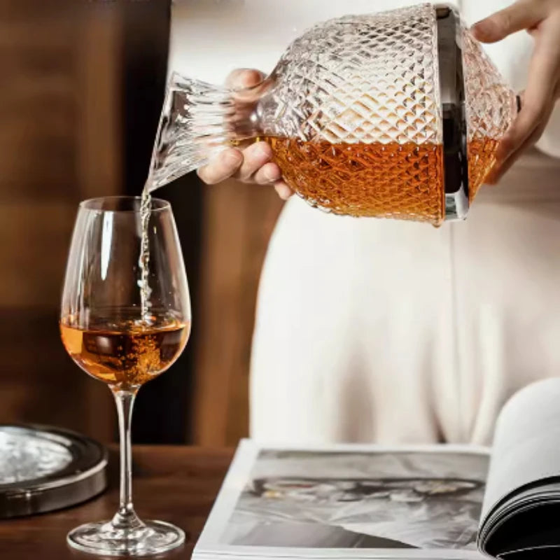 Elegant 360° Rotating Crystal Wine Decanter