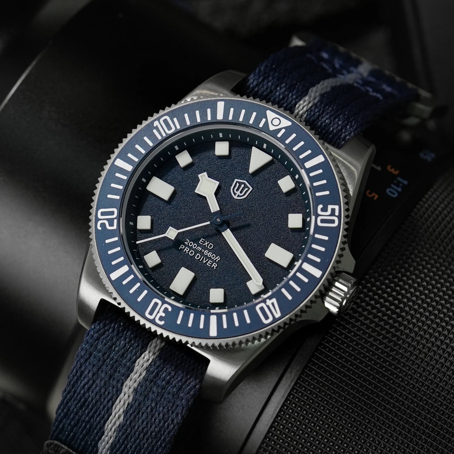 HookUpCo. Titanium Dive Watch 200M