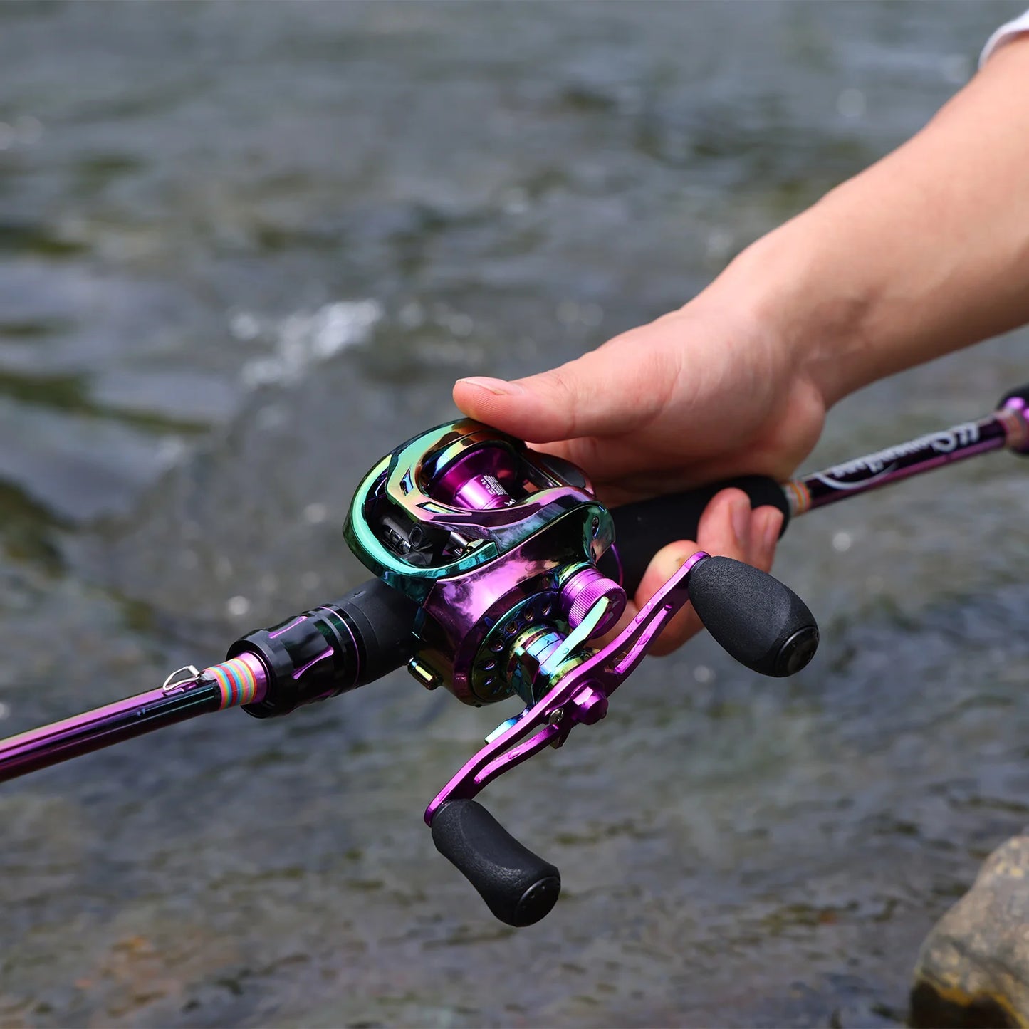 HookUpCo. Carbon Fiber Baitcasting Fishing Rod - HookUpCo.