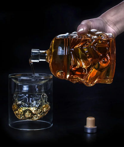 Storm Trooper Helmet Whiskey Decanter Set