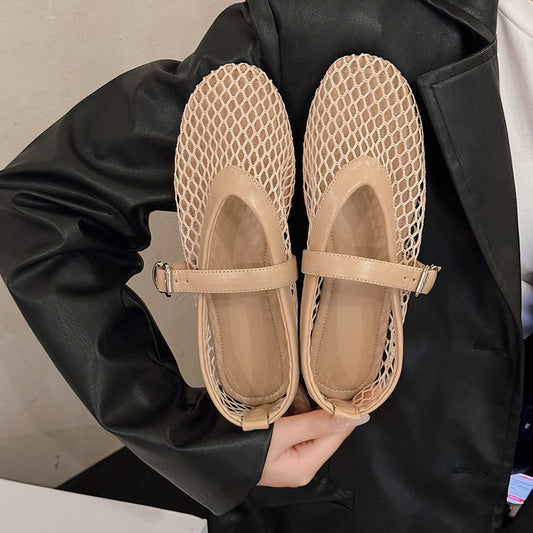 Stylish Cut-out Mary Jane Flats for Effortless Summer Comfort