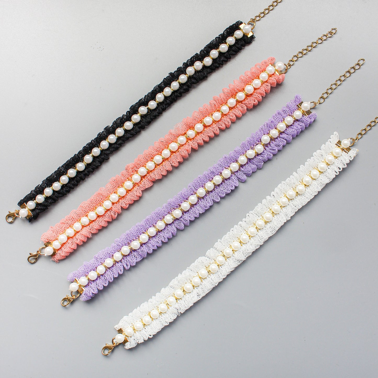 Elegant Pearl and Lace Adjustable Pet Collar for Stylish Pets