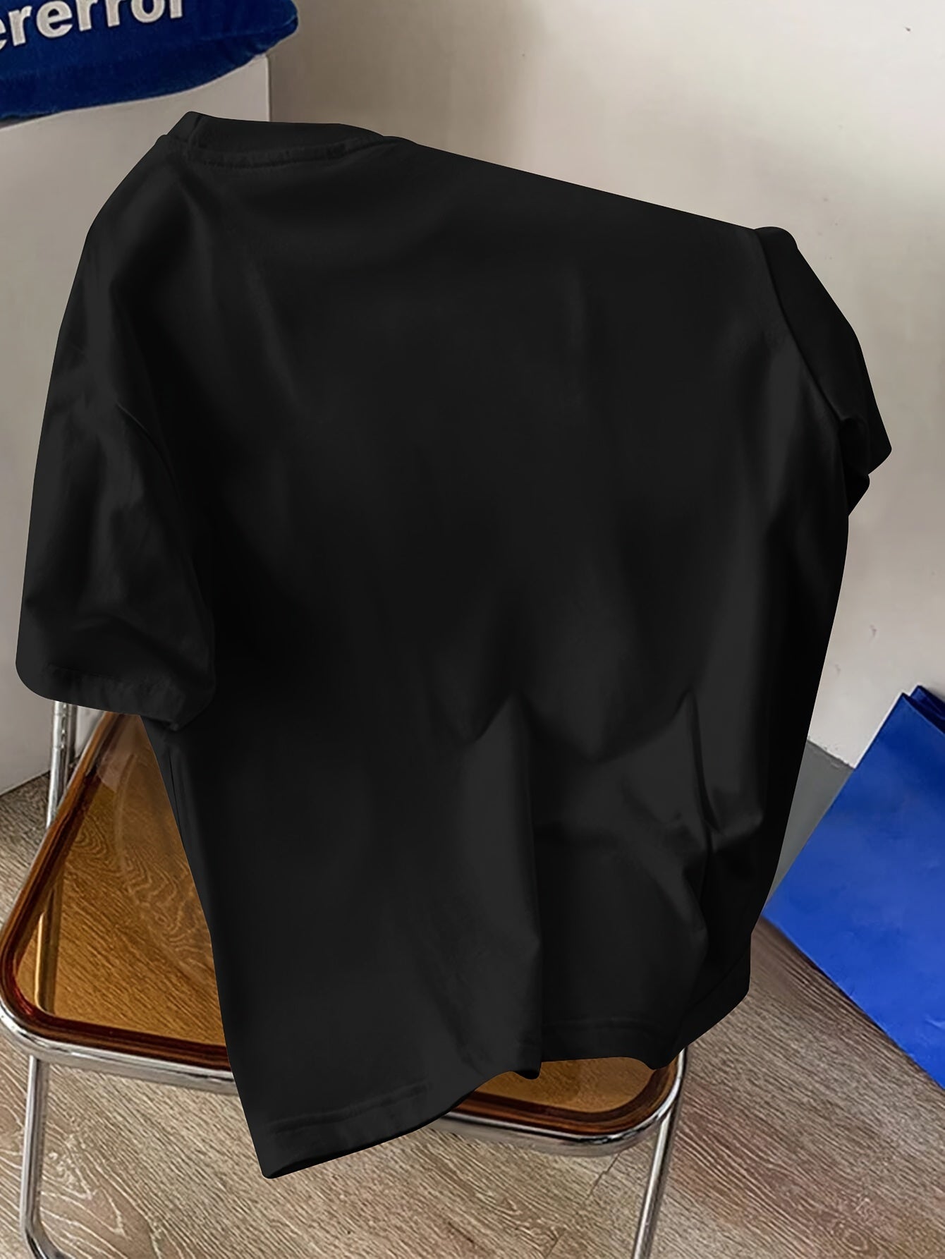 Creative Line Graphic Print Short Sleeve Men's T-Shirt