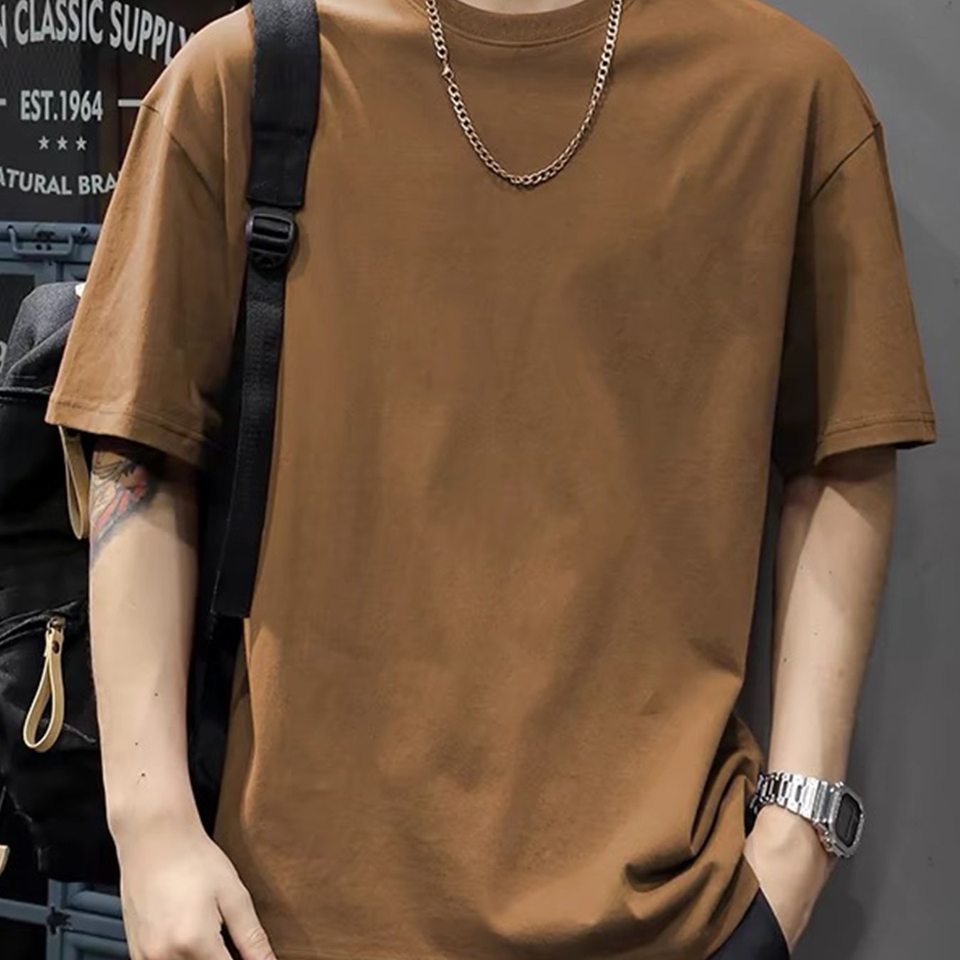 Men's Cotton Crew Neck Tee for Summer Comfort